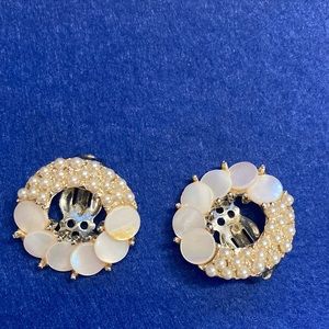 4 for $10 | Vintage Mother of Pearl clip on Earrings